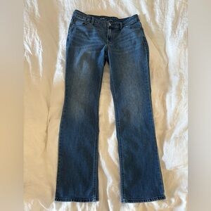 Old Navy Mid-Rise Wow Bootcut Jeans - Size 8